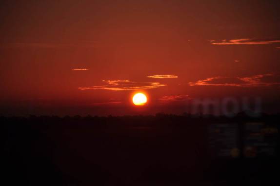 O sol nasce majestoso em Santo Domingo, na República Dominicana, pouco antes do nosso embarque para o Panamá